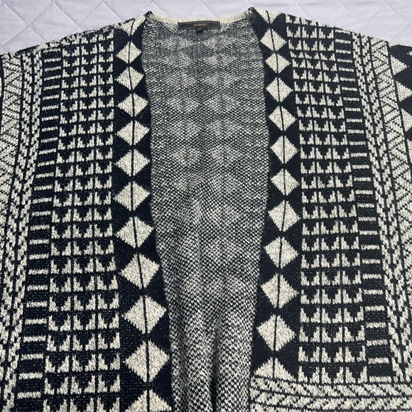 Boho Western Open-Front Tribal Pattern Fringe Sweater - Black & Cream - Picture 11 of 13